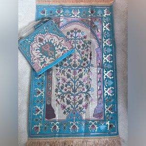 Arabic style May with hand bag